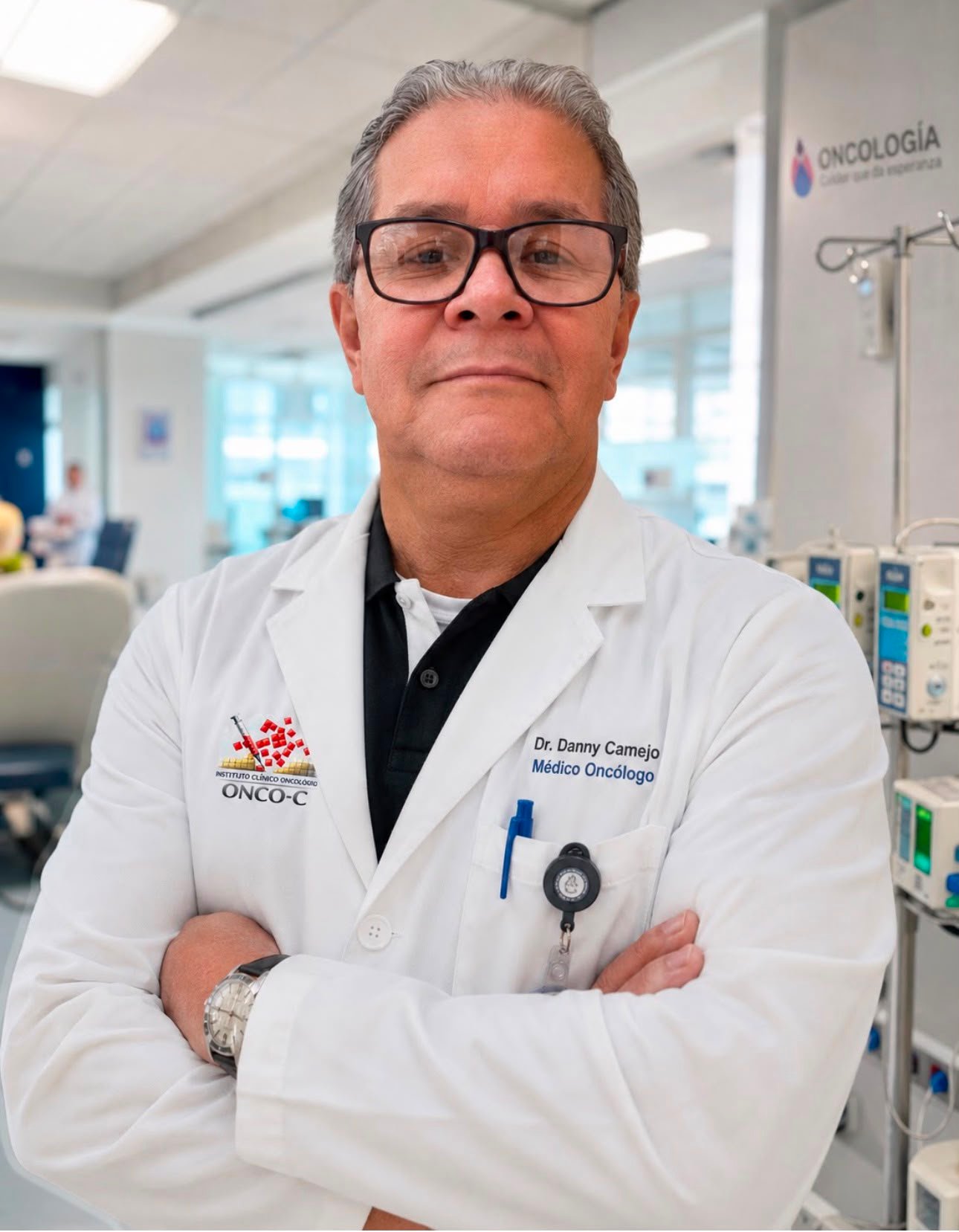 Dr. Danny Camejo, médico oncólogo, en el Instituto Onco-C